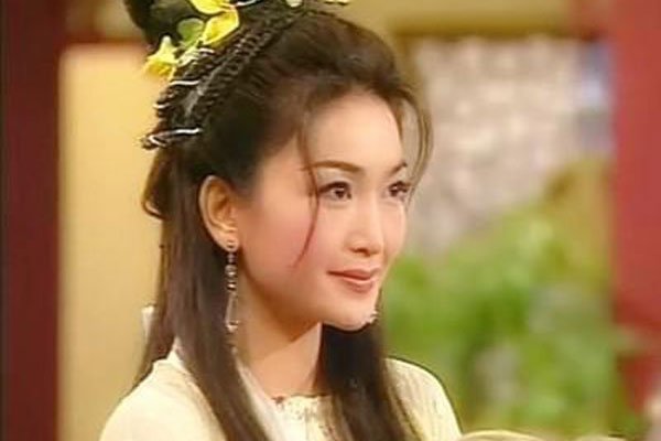 温碧霞被任达华吸 温碧霞故意色诱让任达华上钩