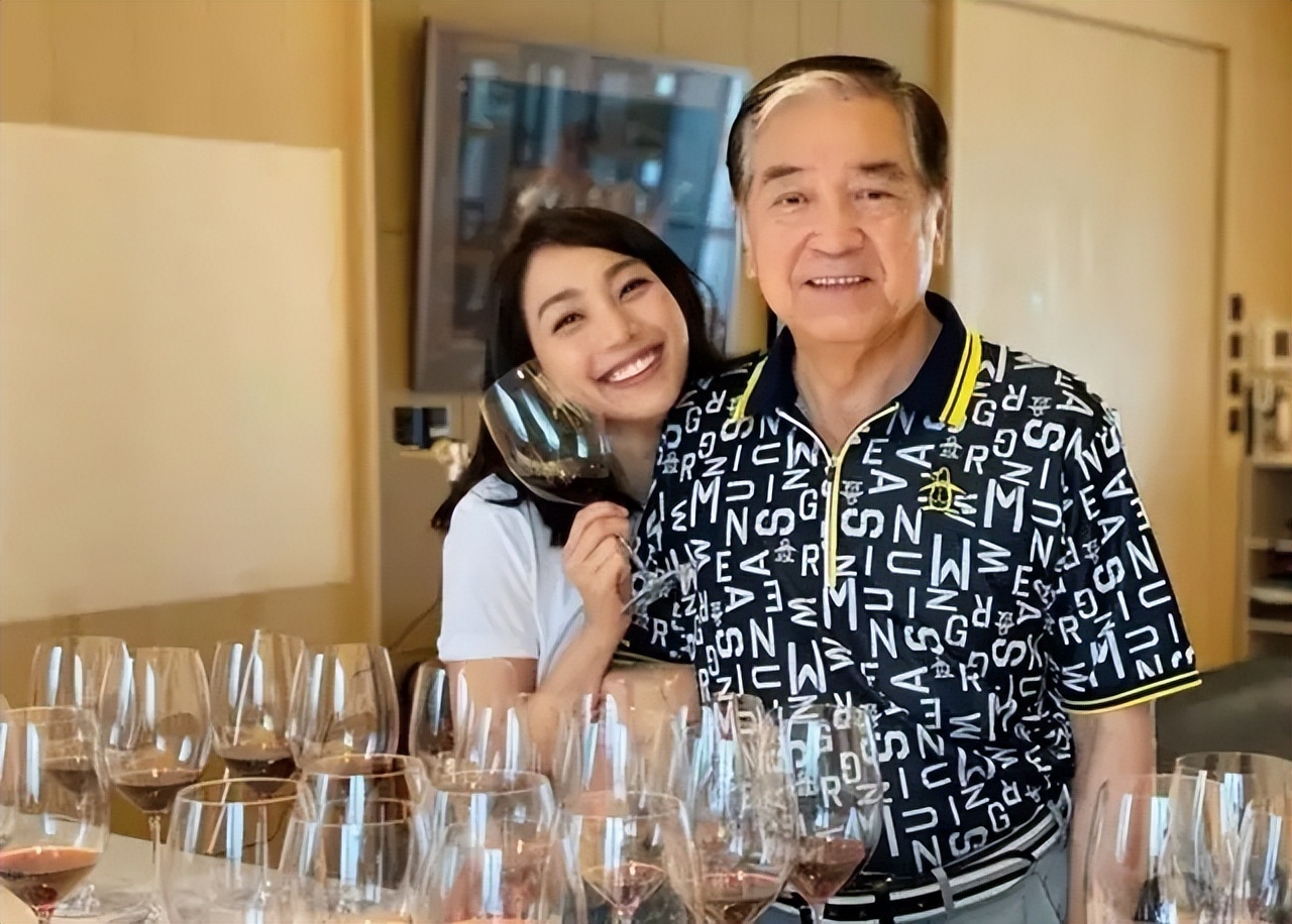 秦沛当年与前妻离婚，带娃净身出户，最后孩子拒绝参加生母葬礼