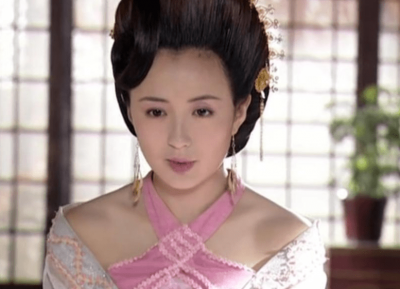 ​34岁时早产生子，私生活神秘却幸福，杨童舒：我老公不是于和伟