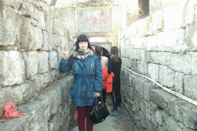 ​灵灵的雨封门村视频始末 那个白衣女鬼是她消失的理由？