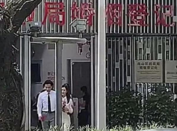 南航女生陈都灵_刘恺威和陈都灵_陈都灵