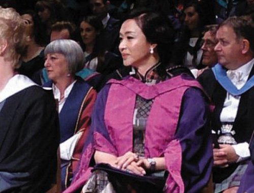 “变性舞蹈家”金星与汉斯的爱情故事