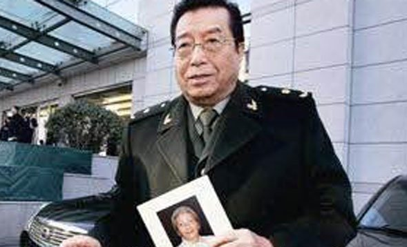 李双江和蒋英有着怎样的故事（李双江真的和蒋英谈过师生恋吗）(1)_