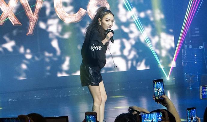 小鬼和vava在一起了吗 vava已经宣布和孩子王恋爱