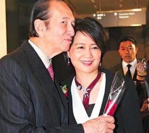 李嘉诚有几个老婆