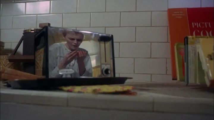 评分9.0以上的恐怖电影（推荐10部高评分的恐怖电影）