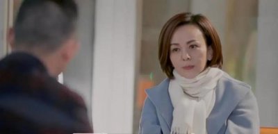 ​法国总统老婆比总统大几岁 法国总统马克龙和他的夫人们