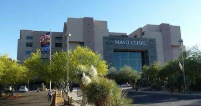 ​李咏葬在美国的原因(李咏老婆哈文的现状)