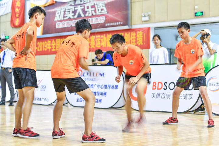 跳绳世界纪录（15岁少年成功打破吉尼斯世界纪录）