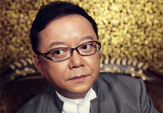 揭秘69岁王刚的三任妻子，漂亮、名气、背景他全齐了