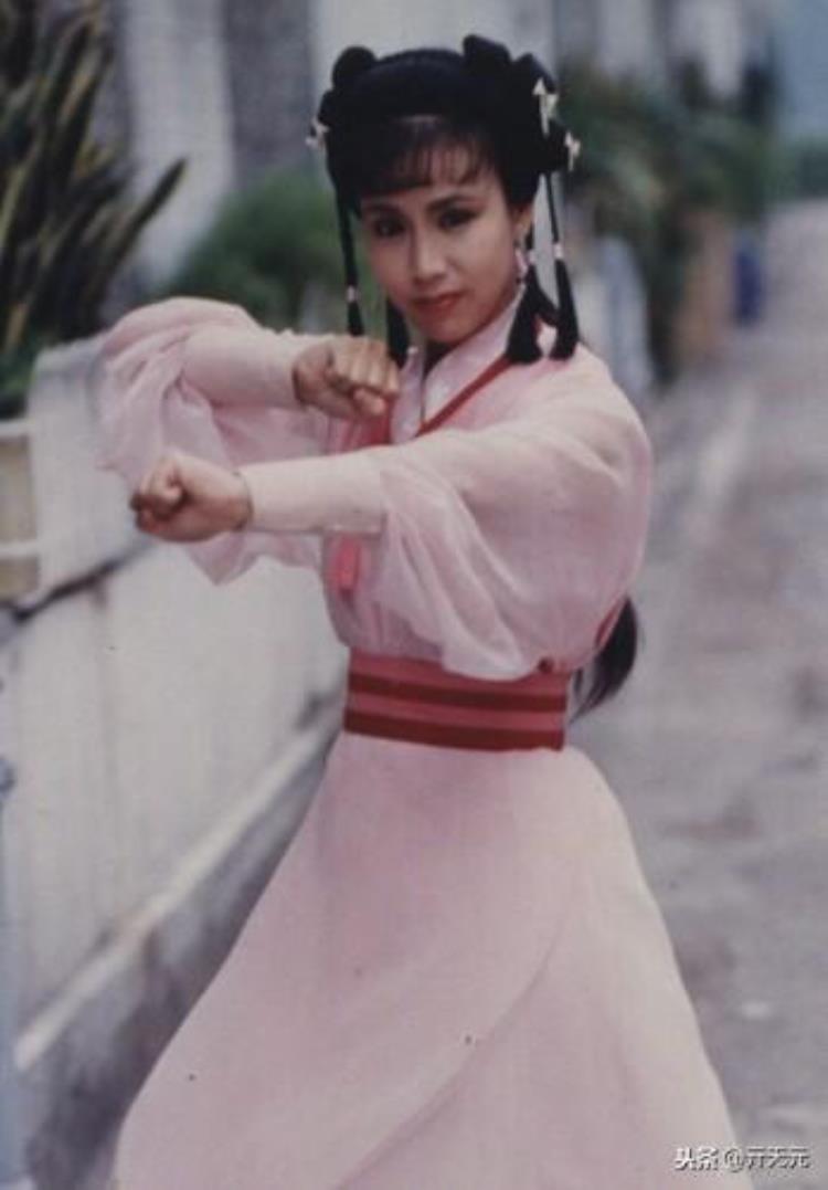 黄日华主演的电视剧《剑魔独孤求败》「重温经典剑魔独孤求败黄日华第1次离开TVB的最后一部剧集」