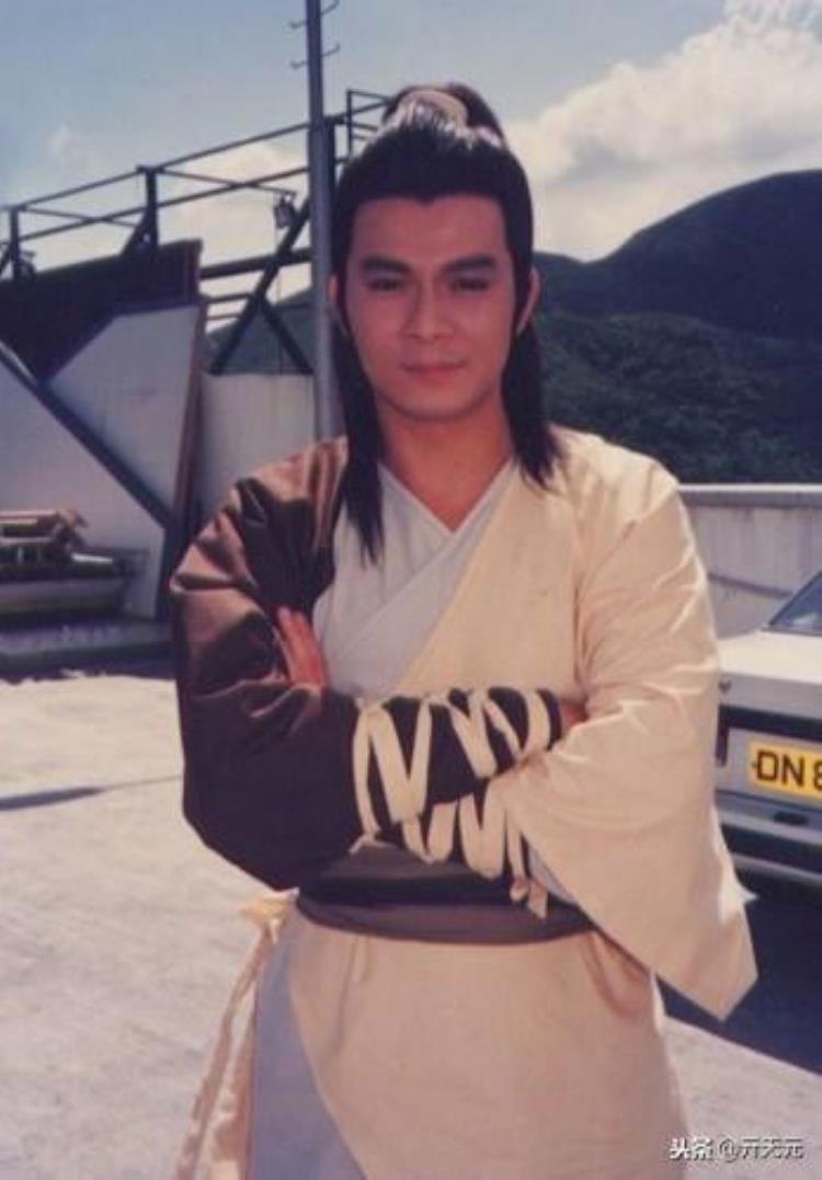 黄日华主演的电视剧《剑魔独孤求败》「重温经典剑魔独孤求败黄日华第1次离开TVB的最后一部剧集」