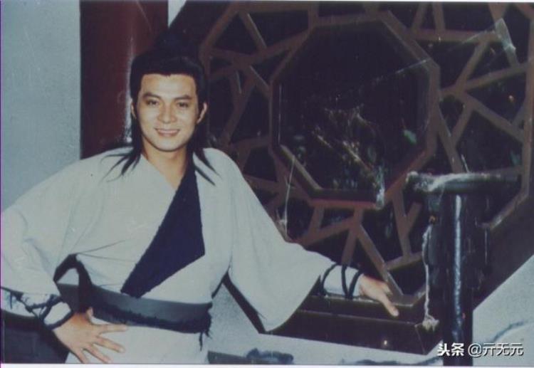 黄日华主演的电视剧《剑魔独孤求败》「重温经典剑魔独孤求败黄日华第1次离开TVB的最后一部剧集」