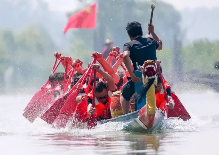 端午节赛龙舟的寓意（尊重端午习俗珍爱节日文化）