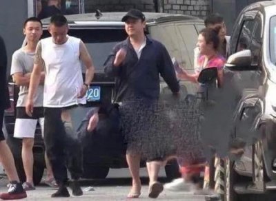 ​沈腾的妻子是谁（沈腾老婆王琦胖到认不出）