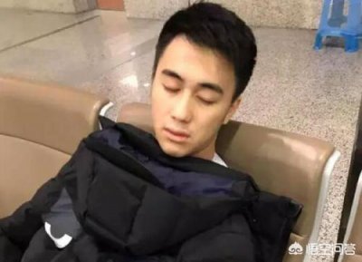 ​赌王有多少孩子(赌王何鸿燊传最小的女儿多少岁)