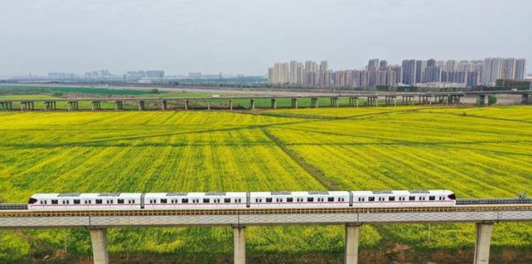 地铁城市轨道交通引领城市发展新格局