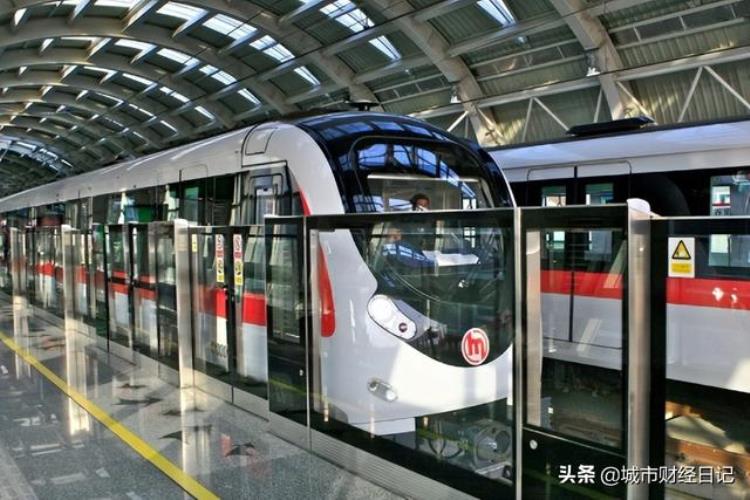福州地铁客运量「4月城市轨道运营数据福州不到厦门的一半省会城市该如何逆袭」