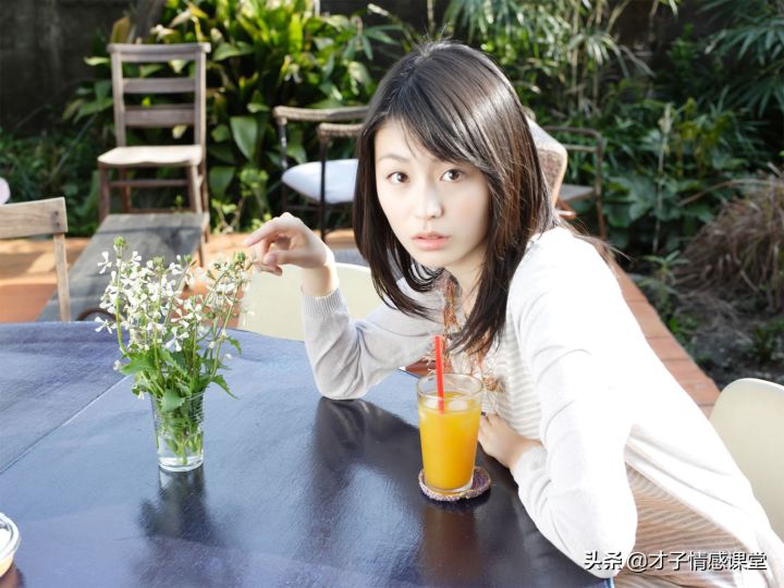 怎么释怀一段感情（快速放下一段感情的方法）