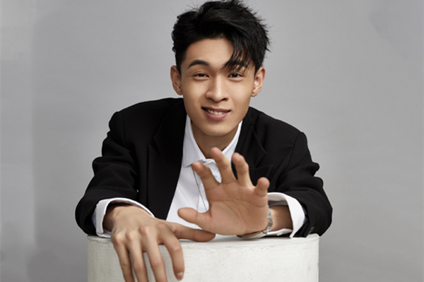 秦霄贤为什么突然火了 秦霄贤的相声功底怎么样