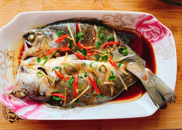 鱼一般蒸多久能熟（好吃下饭的清蒸鲈鱼做法）