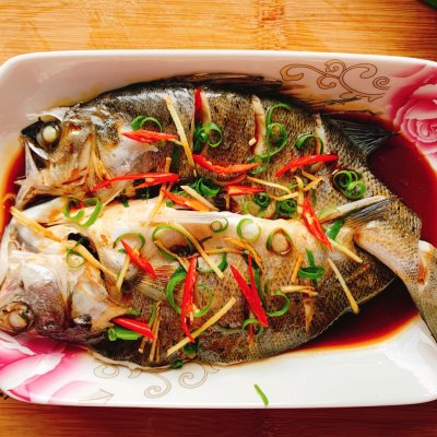 鱼一般蒸多久能熟（好吃下饭的清蒸鲈鱼做法）