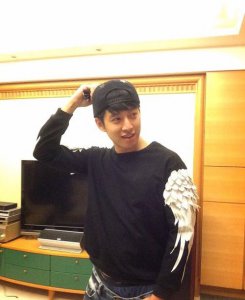 ​李柏伟打人是哪期   李柏伟为什么要打女嘉宾