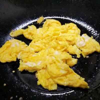 丝瓜蛋汤怎么做（香浓丝瓜鸡蛋汤的做法教程）