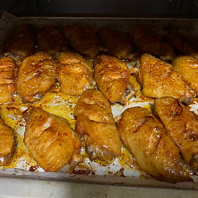 怎么烤鸡翅好吃又简单（最详细的烤鸡翅中的做法）