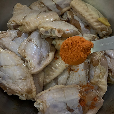 怎么烤鸡翅好吃又简单（最详细的烤鸡翅中的做法）