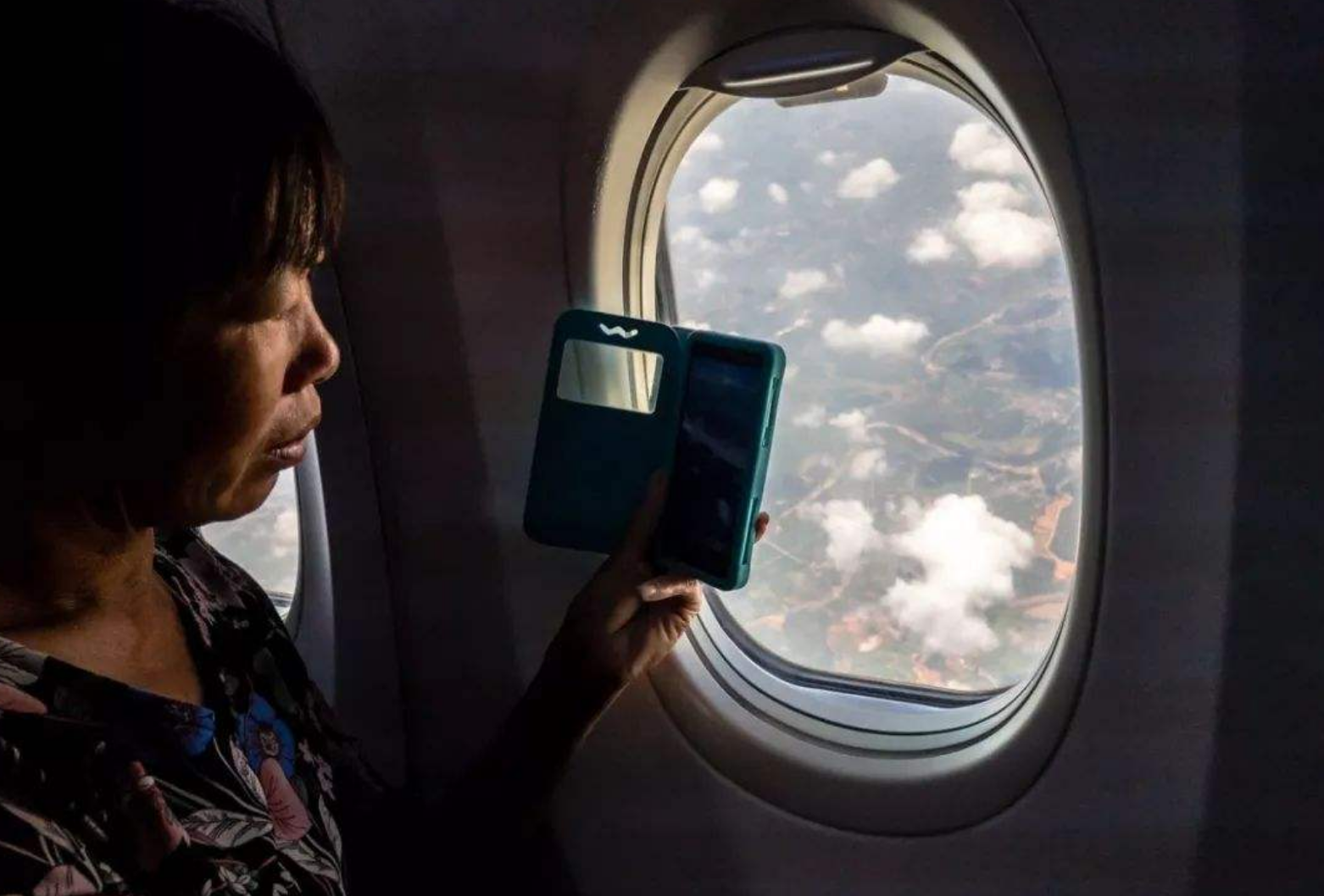 坐飞机提前多久登机（第一次坐飞机常识和注意事项）