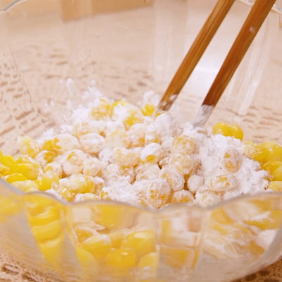 玉米饼怎么做又软又香（1分钟就能搞定的玉米烙饼）