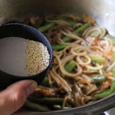 四季豆烧肉做法（分享四季豆炖红烧肉的家常做法）