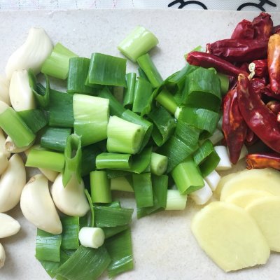 干锅香辣虾的家常做法(史上最好吃的干锅香辣虾做法)