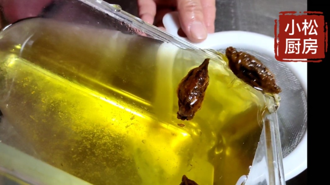 蛋皮怎么做好吃（超美味的蛋皮制作教程分享）