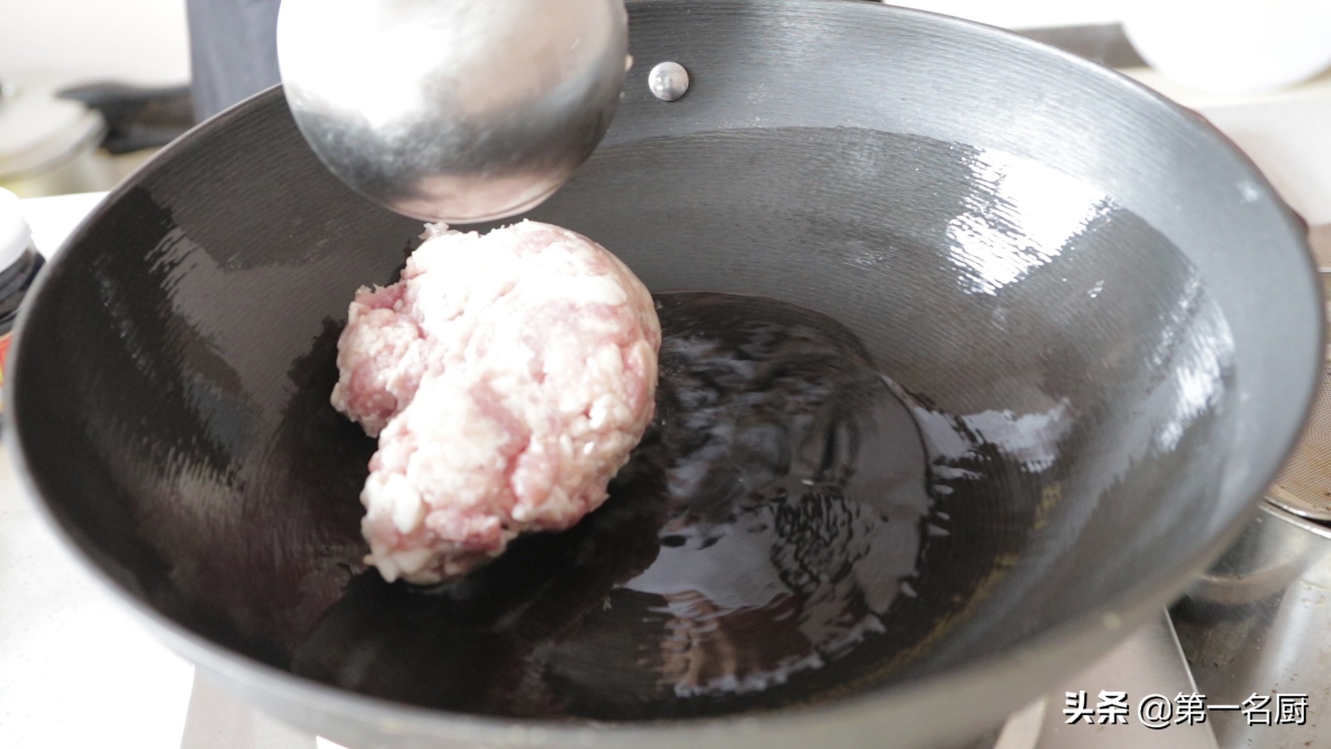 炸酱面做法（简单又好吃的炸酱面家常做法）