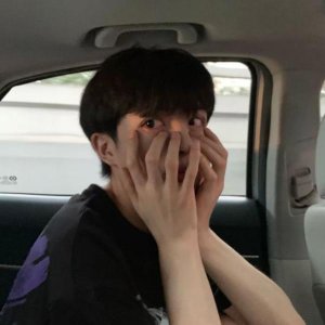 ​爱吃醋占有欲强的男人，占有欲很强的男生是个什么心理