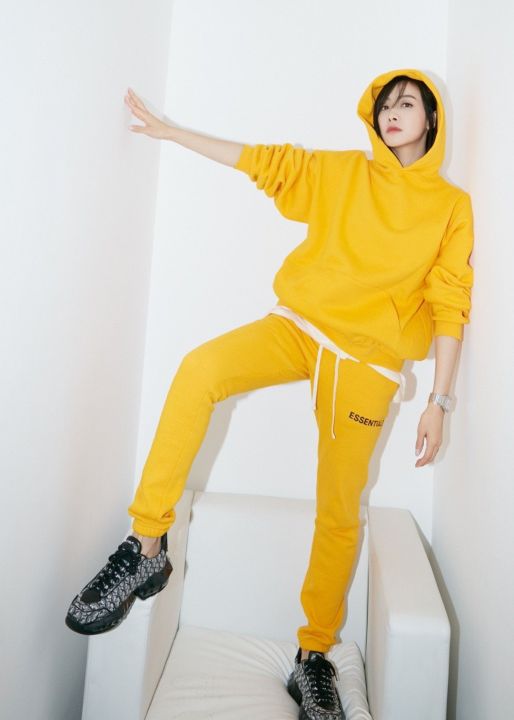 黄配什么颜色好看（掌握搭配黄色的3点“色彩搭配”技巧）