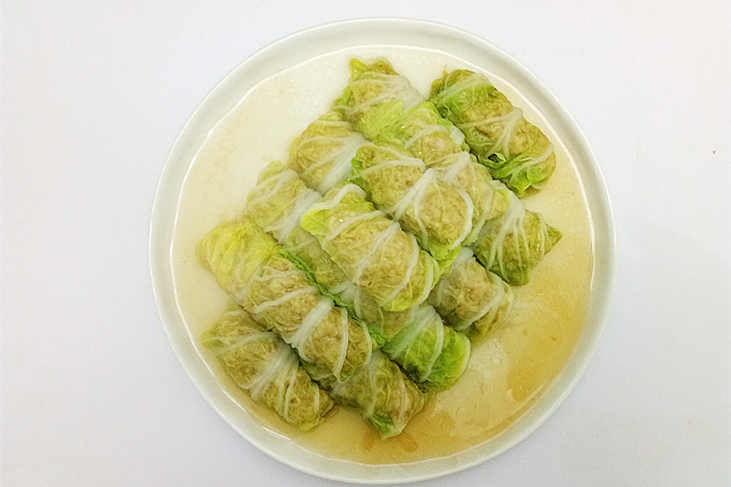 蒸白菜的做法（好吃又美味蒸白菜卷的详细步骤分享）