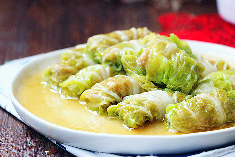 蒸白菜的做法（好吃又美味蒸白菜卷的详细步骤分享）