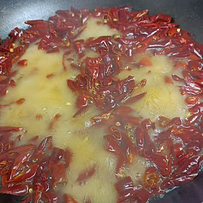 重庆辣子鸡的制作方法（正宗辣子鸡的家常做法）