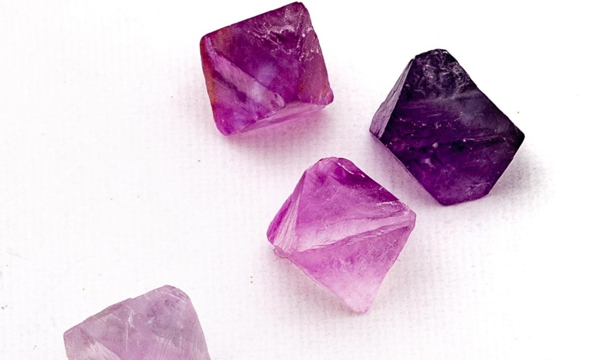 紫水晶项链图片（紫色也一直是奢侈和贵族的象征）