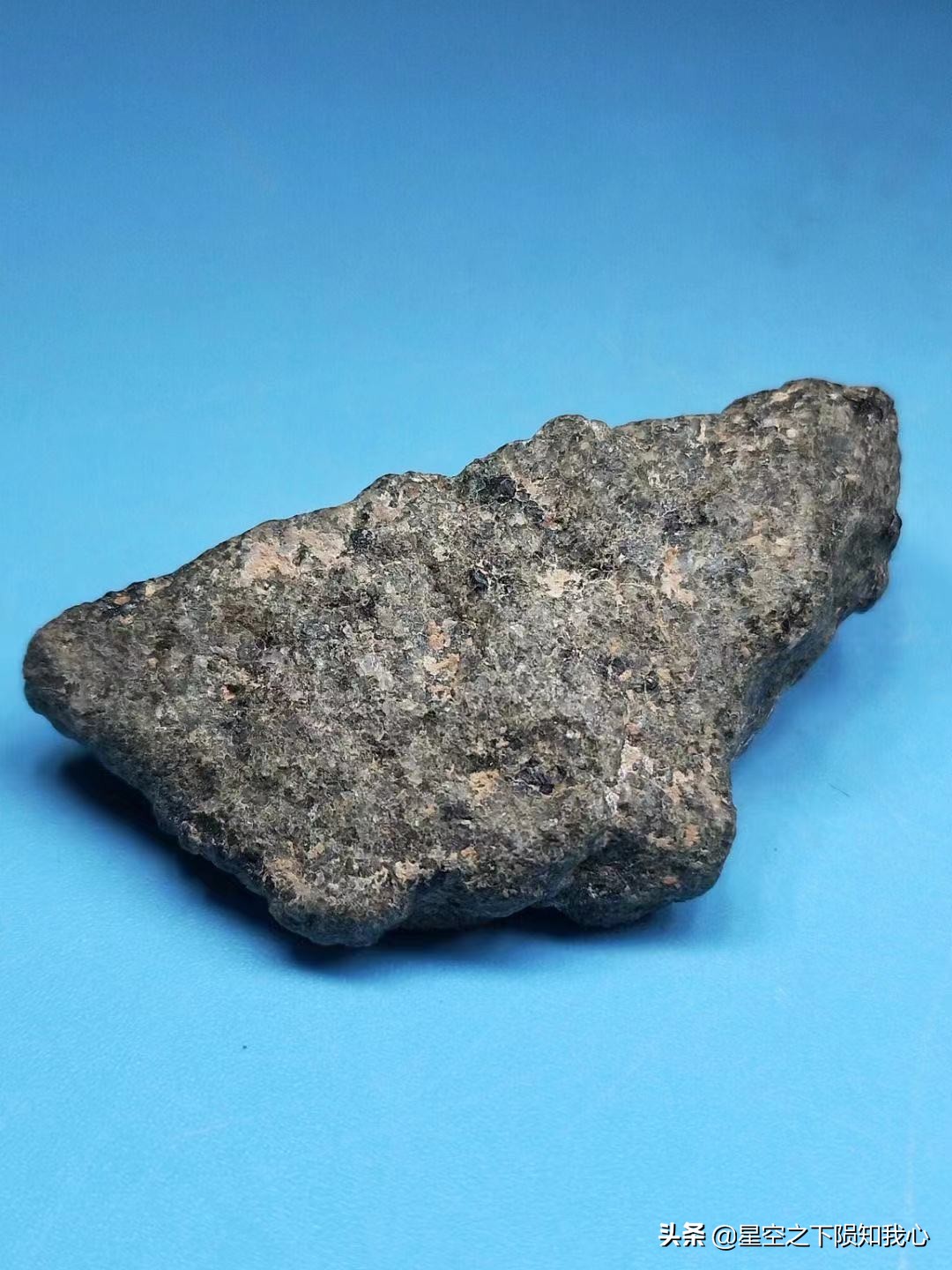 无球粒陨石图片（古铜类无球粒陨石具体特征讲解）