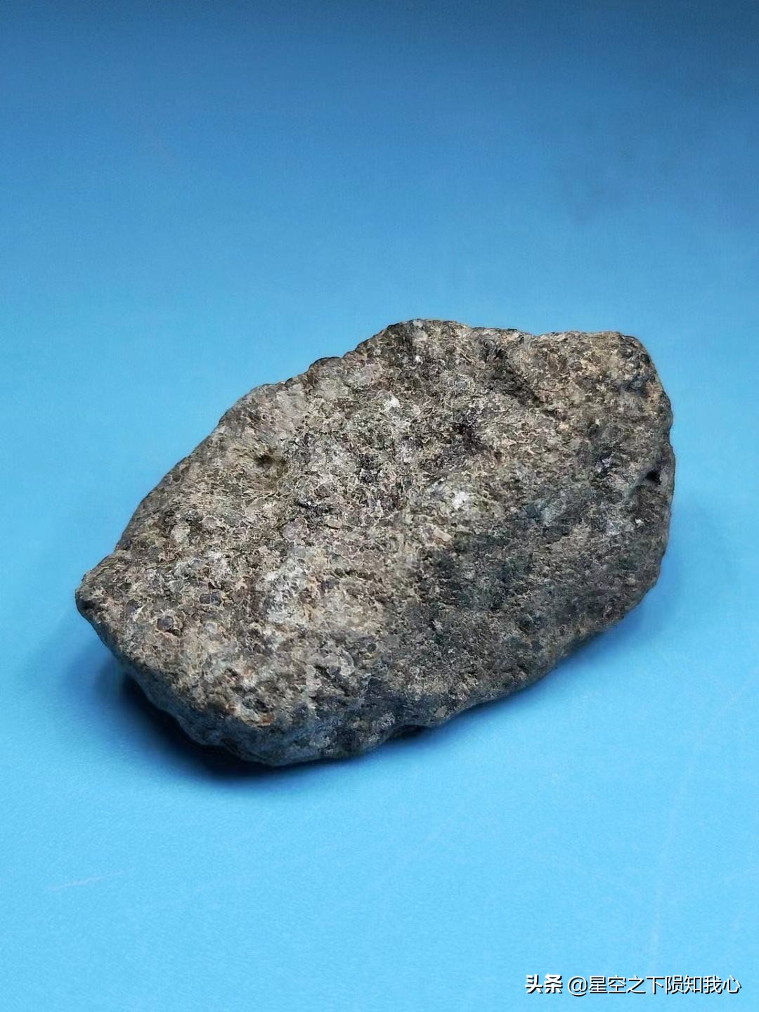 无球粒陨石图片（古铜类无球粒陨石具体特征讲解）