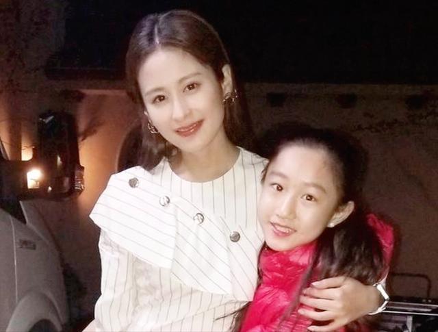 马思纯个人资料（童星遭13名同学欺凌）