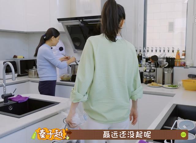 聂远个人资料（妻子变胖携7岁女儿出镜）