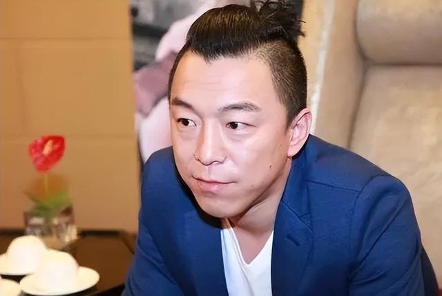 黄渤老婆（现阿尔兹海默症的父亲让他心碎）