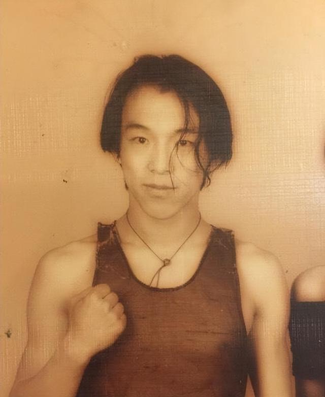 黄渤老婆（现阿尔兹海默症的父亲让他心碎）