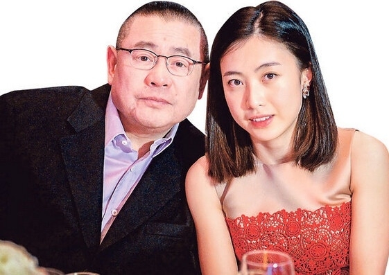 刘銮雄老婆甘比晒婚鞋 刘銮雄讽刺蔡少芬是怎么回事