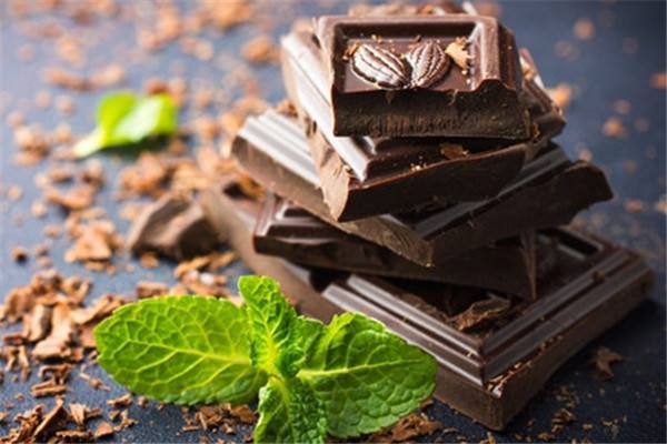 无糖黑巧克力的作用和功效（纯黑巧克力可以平稳血糖）